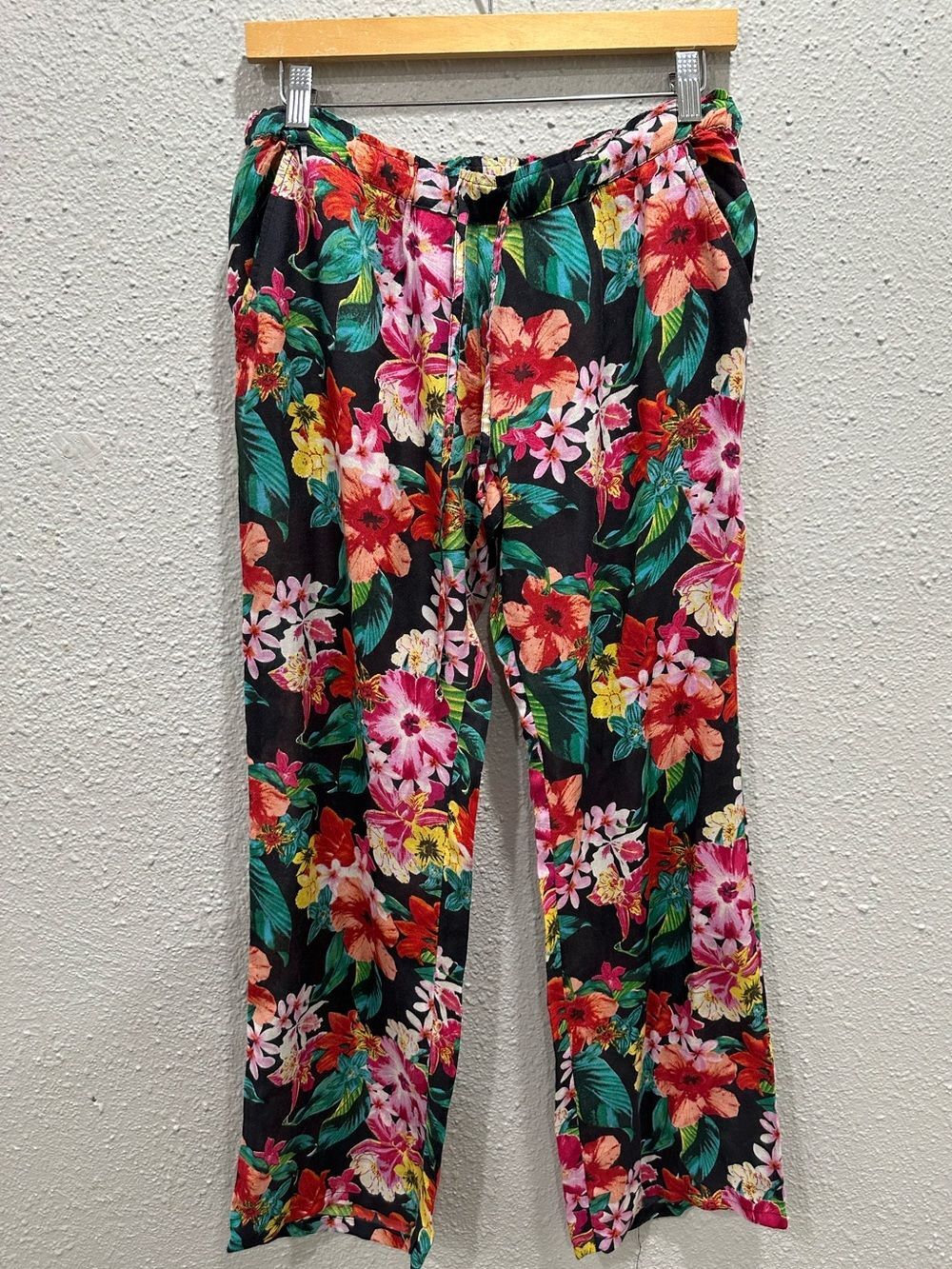 Ripcurl Tropical Floral Straight Leg Lightweight Pants Sz Medium Vacation Summer